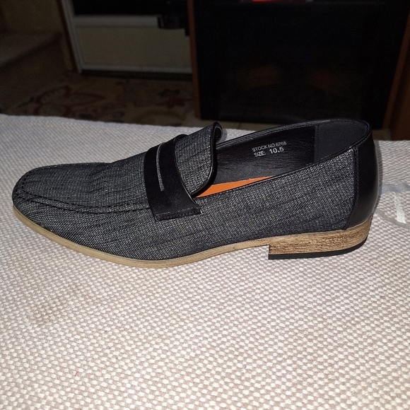 A pair of Antonio Cerrelli Elite men's loafers in a size 10.5. Great condition - Picture 10 of 12